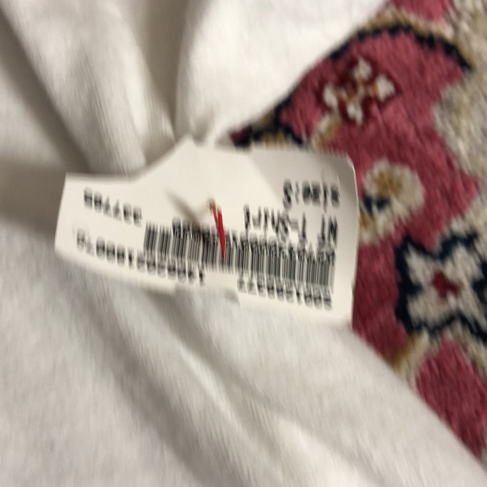 Gildan rainbow white t shirt . Small size- s/p/ ch. - Picture 4 of 10